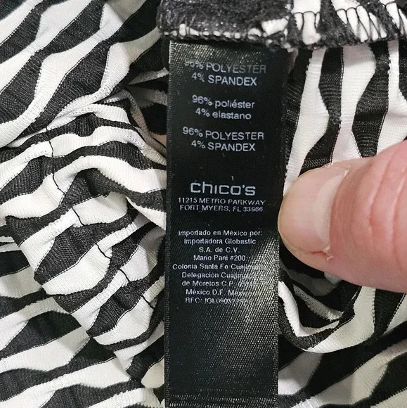 Chico’s Travelers 1 Medium  Black White Geometric Zip Blazer Jacket Work Preppy - Picture 5 of 7